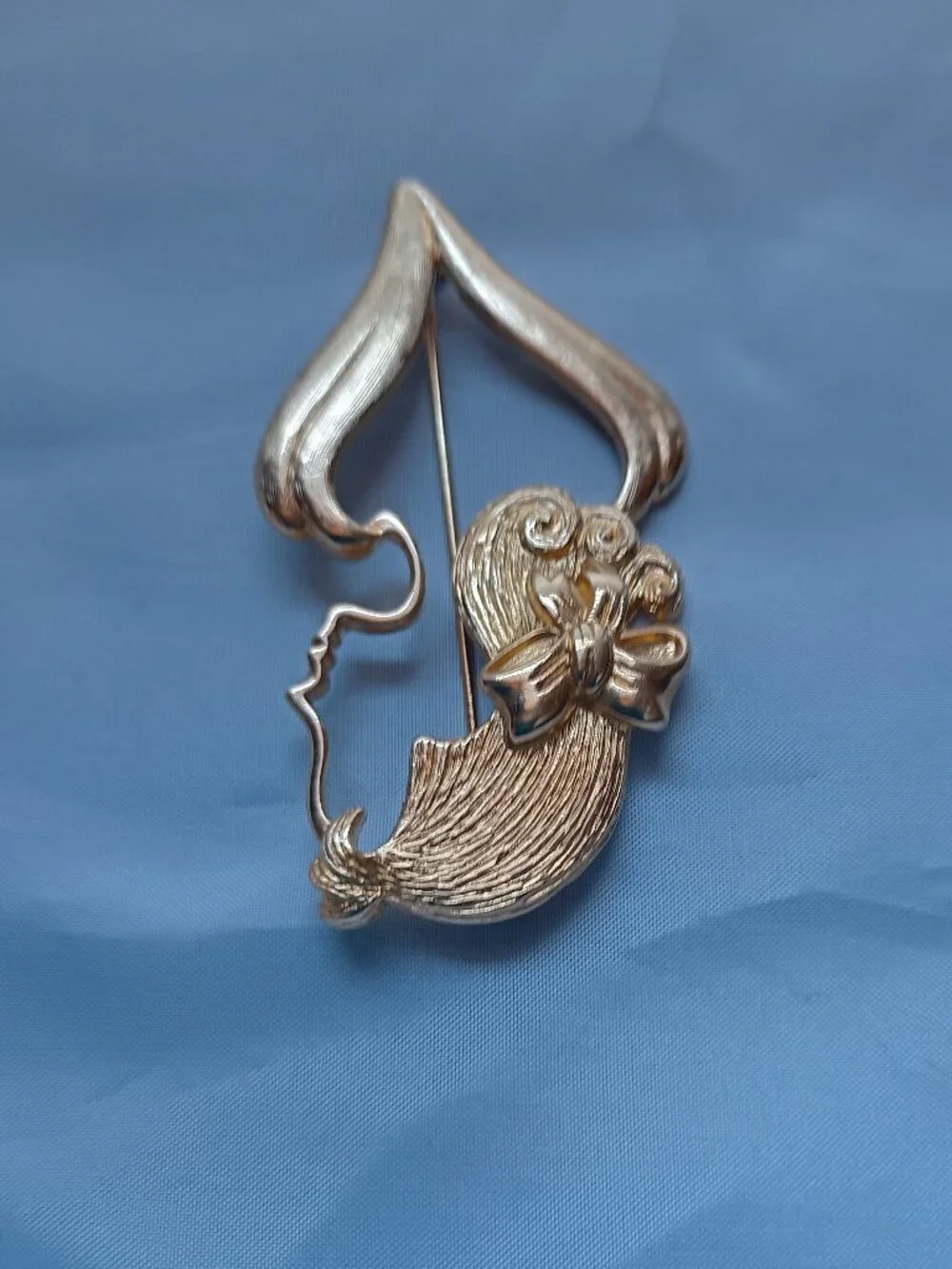 Lady Remington Silhouette Brooch